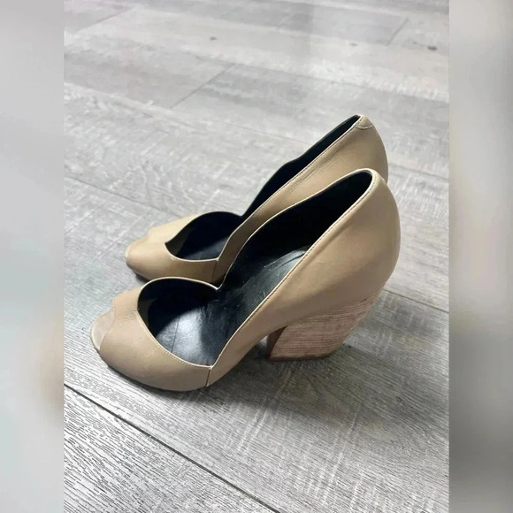 Pierre Hardy Peep Toe Block Nude Heels Size 9 $780 - Picture 2 of 4